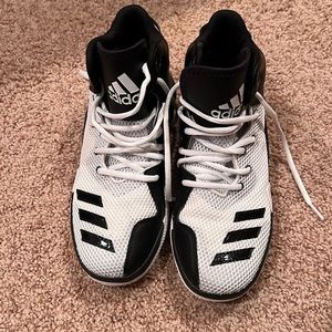 Adidas Dual Threat Basketball Shoes